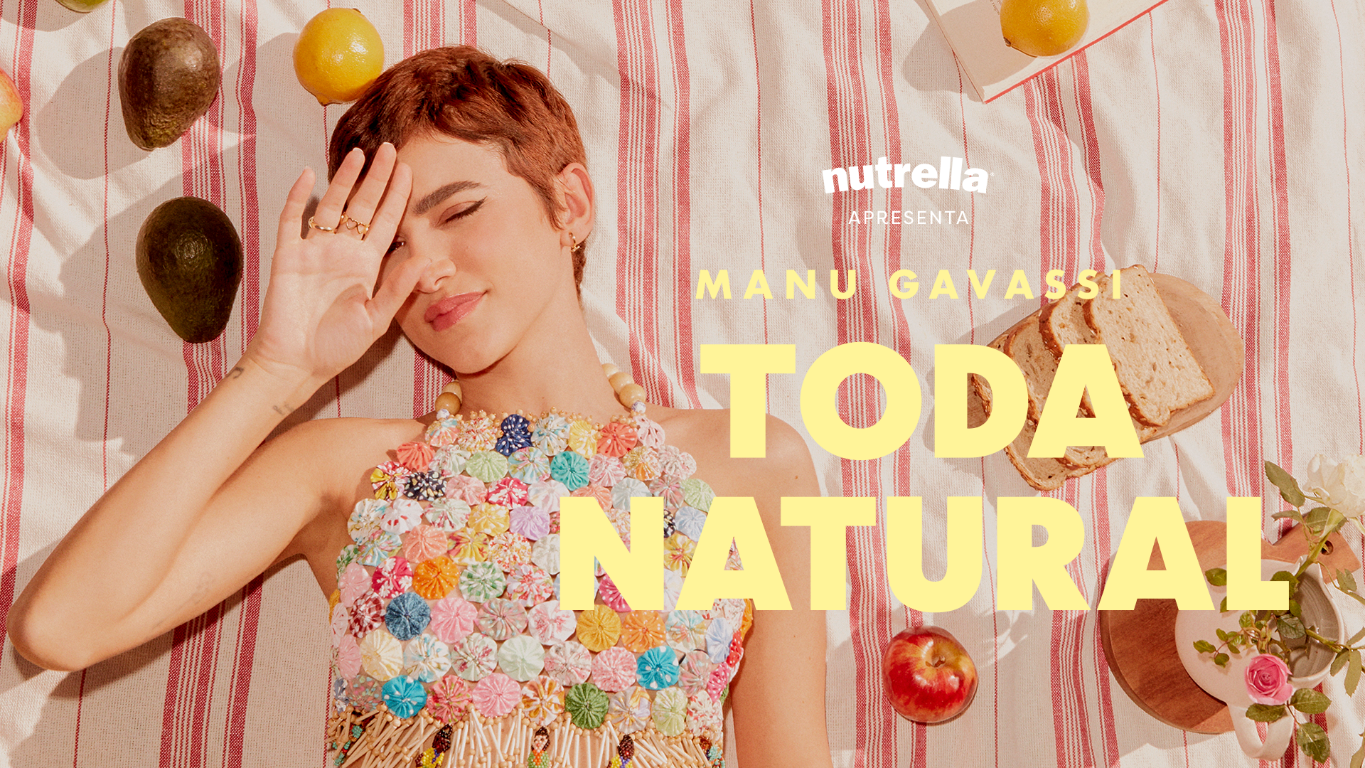 Manu Gavassi toda natural